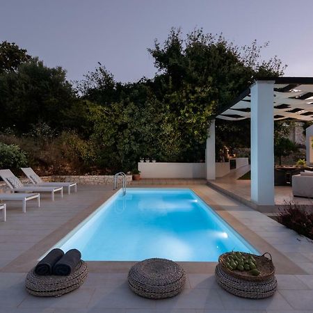 Prinés Levantes Luxury Home - Nature Inspired, Pool & Bbq, By Thinkvilla מראה חיצוני תמונה