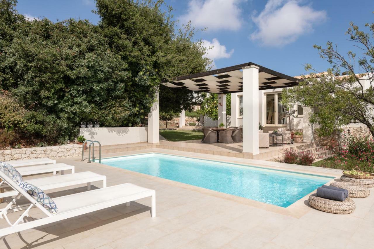 Prinés Levantes Luxury Home - Nature Inspired, Pool & Bbq, By Thinkvilla מראה חיצוני תמונה