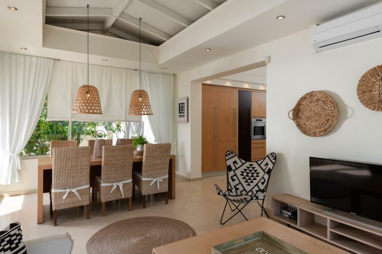 Prinés Levantes Luxury Home - Nature Inspired, Pool & Bbq, By Thinkvilla מראה חיצוני תמונה